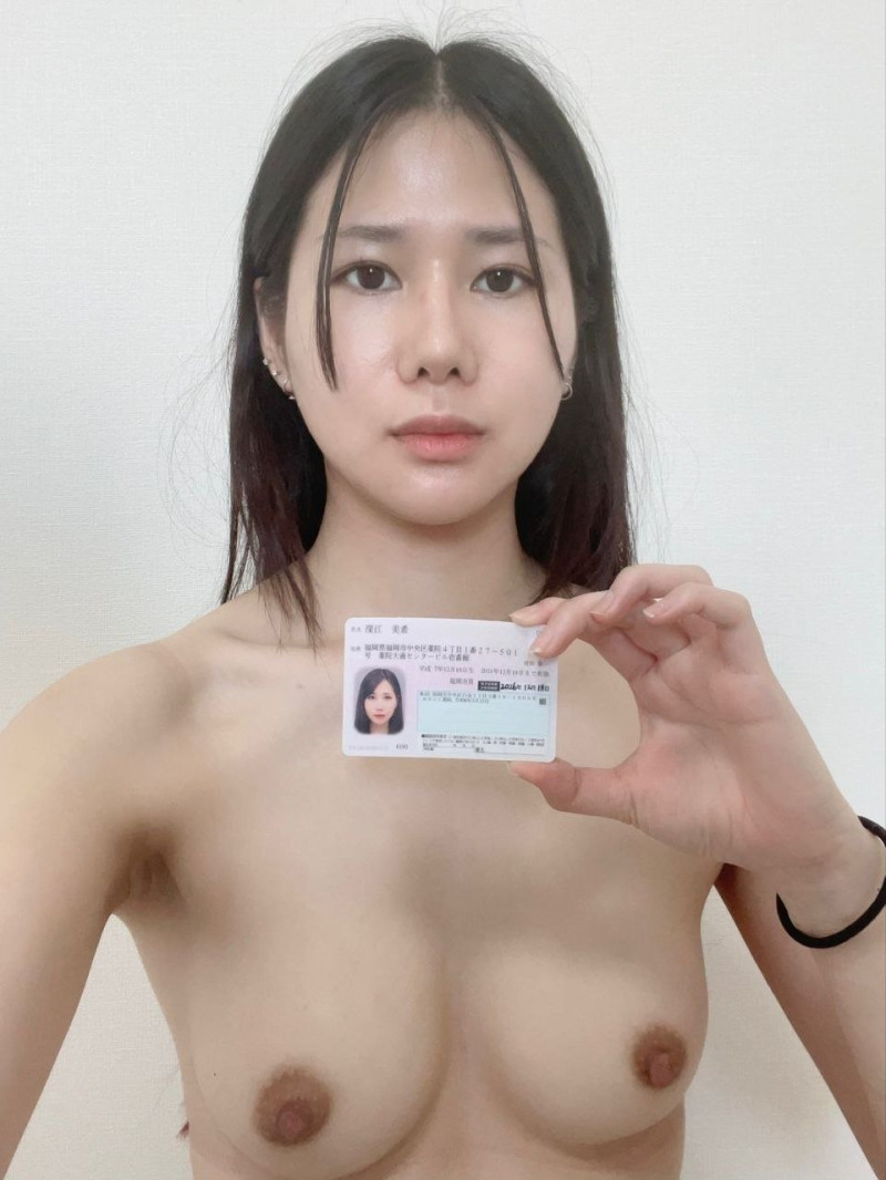 thumb-c367f791c5432222242918a9fa3c05ef830511ed7b99587e4a43c010cf9a1113_c1441ec7b1_e1b47c6c93c8a8f55e8be82130f5ff2cf24ef15bbe77d550f38d40f443f2b254_800x1066.jpg